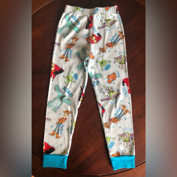 KIDS DISNEY PAJAMAS - Picture 7 of 7